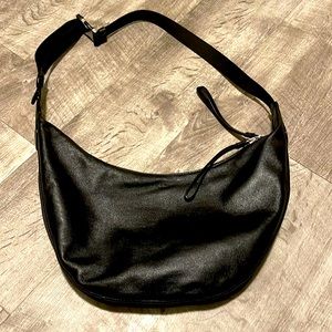 RAG & BONE beautiful leather hobo shoulder bag. Adjustable. Silver details